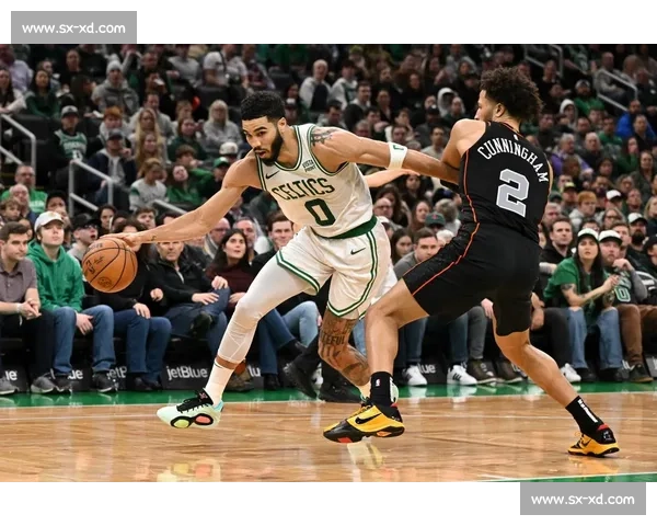 骑士对决凯尔特人美娜解读赛场风云与球星对抗全景观察